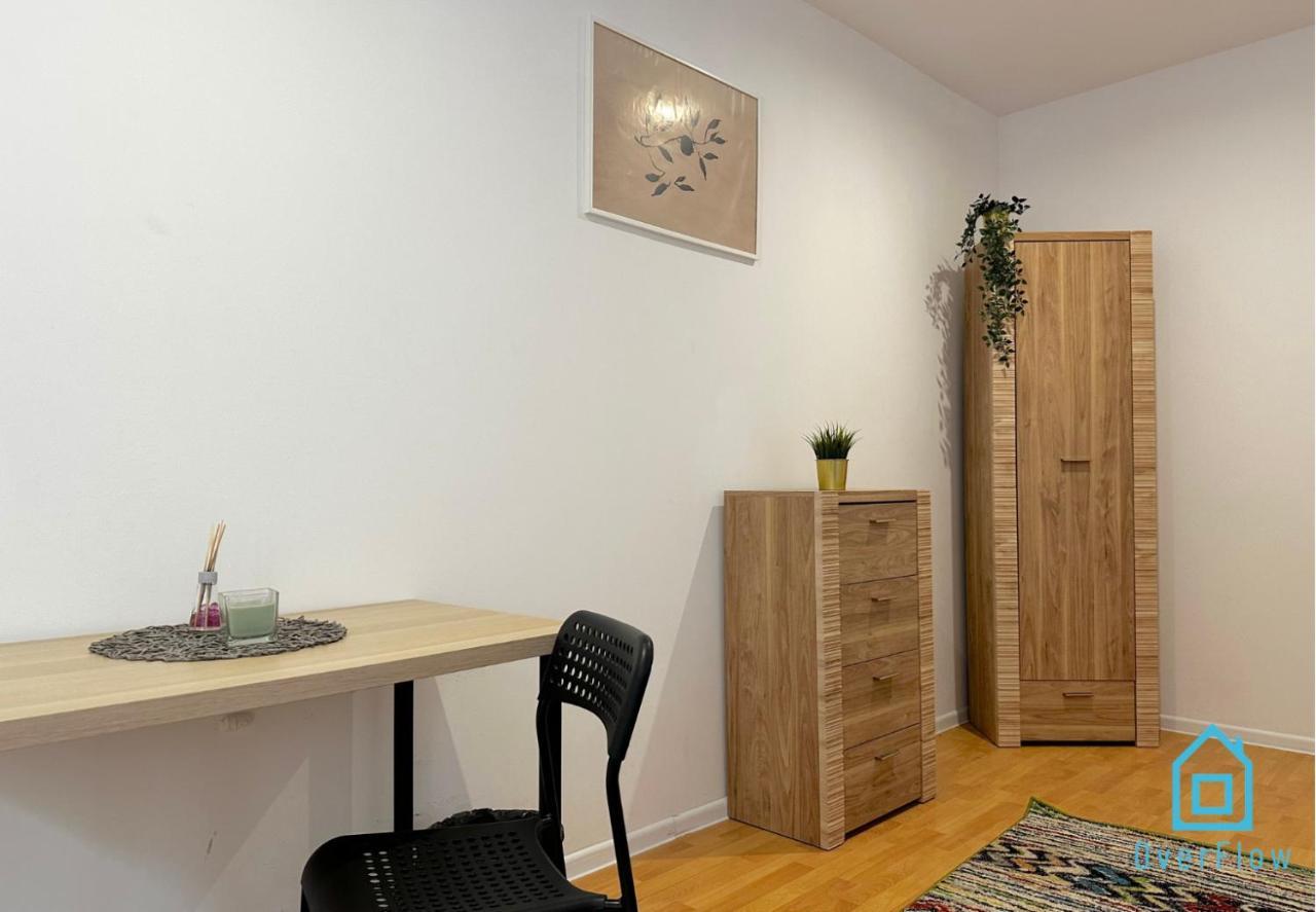 Privat overnatting Leaf - 20 Minutes To Old Town & Seaside *